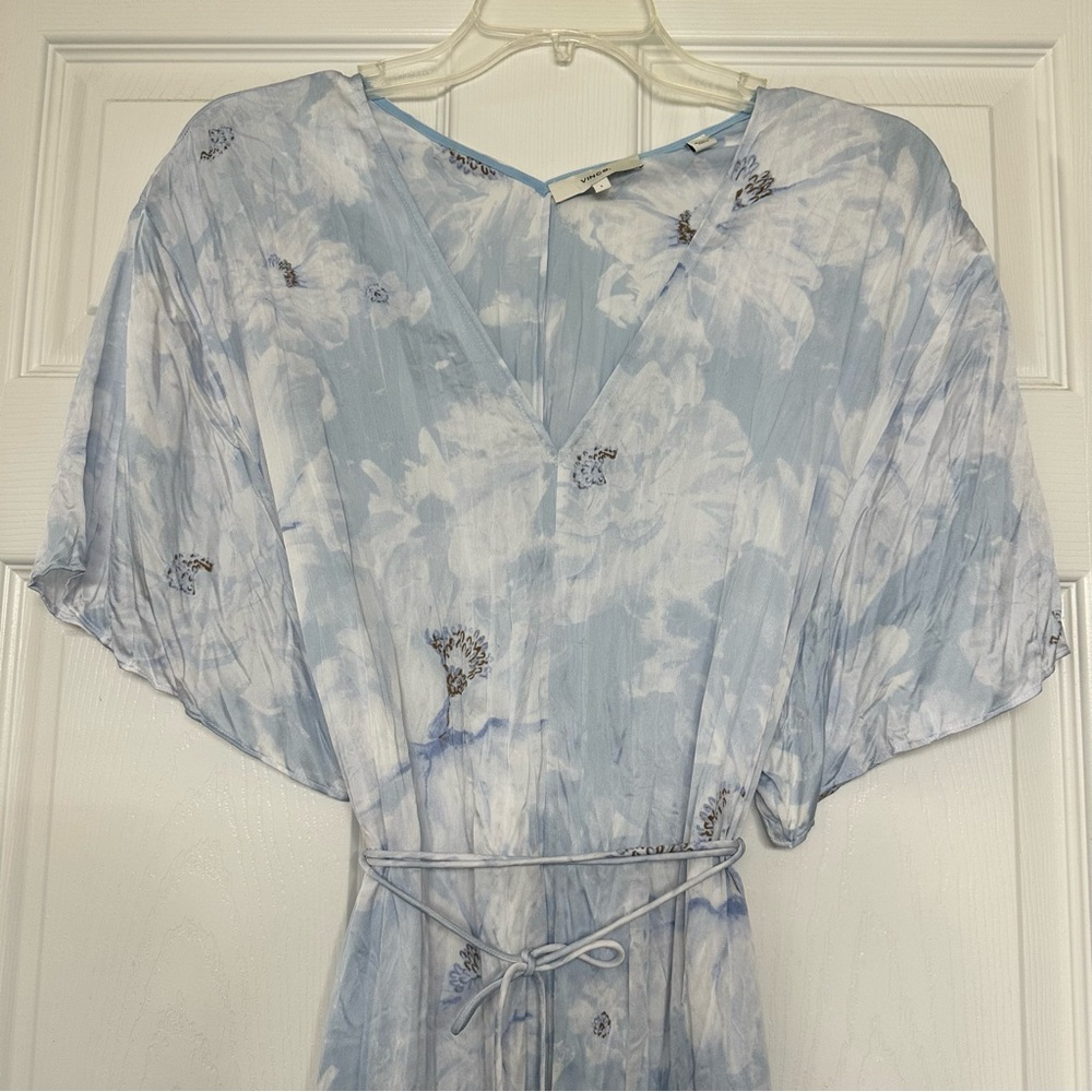 VINCE Painted Magnolia V-Neck Dress - Picture 7 of 11